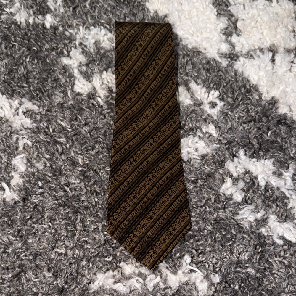 EUC Christian Dior Monsieur Vintage Elegant Brown Striped Silk Men’s Tie